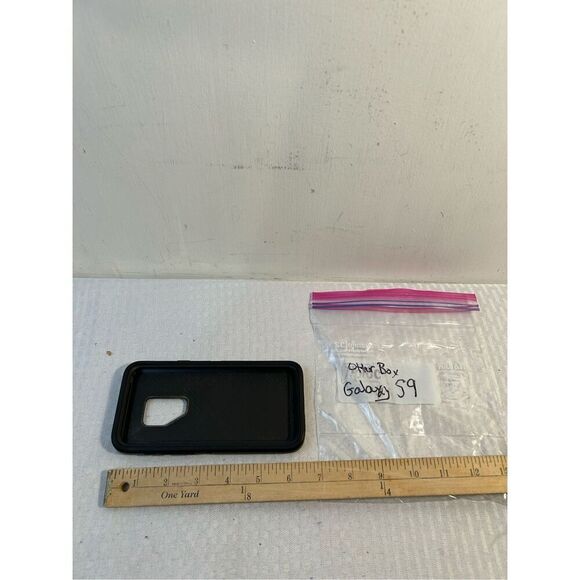 Otter box black Galaxy S9 - Picture 1 of 3